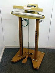 足踏み式インパルスシーラーRE-EH420-5レンタル承ります。